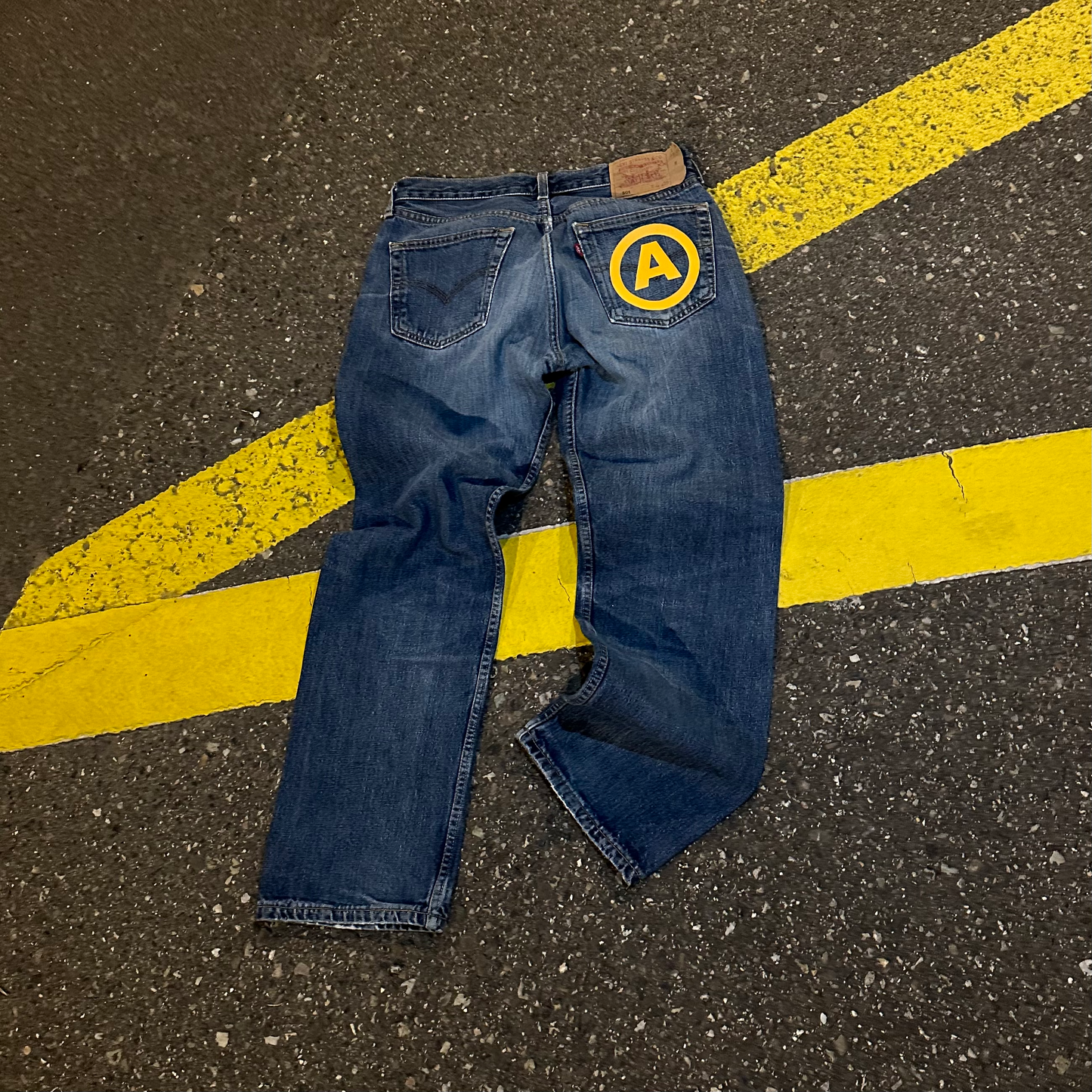 YELLOW GLOBE JEANS